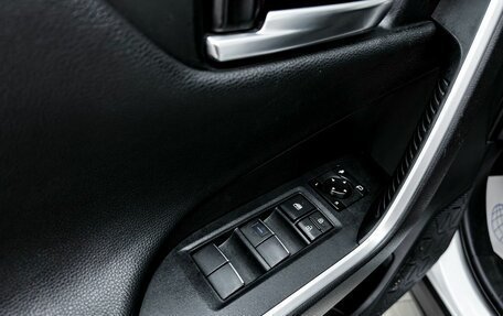 Toyota RAV4, 2020 год, 3 150 000 рублей, 9 фотография