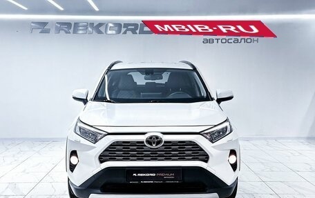 Toyota RAV4, 2020 год, 3 150 000 рублей, 4 фотография