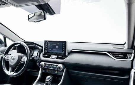 Toyota RAV4, 2020 год, 3 150 000 рублей, 13 фотография