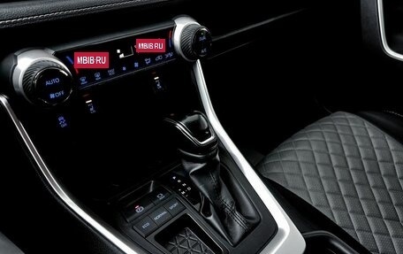 Toyota RAV4, 2020 год, 3 150 000 рублей, 16 фотография