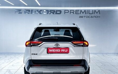 Toyota RAV4, 2020 год, 3 150 000 рублей, 25 фотография