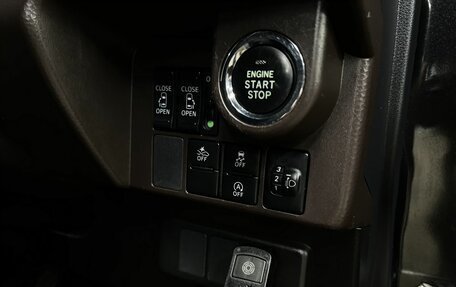 Toyota Tank I, 2017 год, 999 888 рублей, 13 фотография