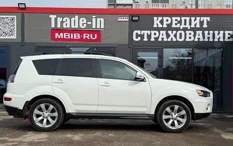 Mitsubishi Outlander III рестайлинг 3, 2011 год, 1 788 800 рублей, 13 фотография