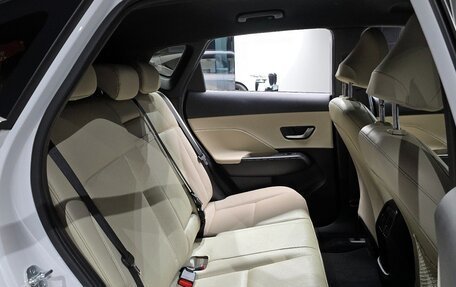 Hyundai Kona, 2023 год, 2 431 000 рублей, 13 фотография