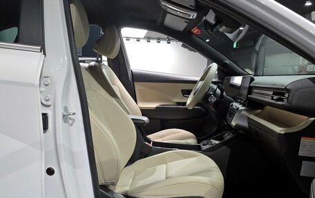 Hyundai Kona, 2023 год, 2 431 000 рублей, 17 фотография