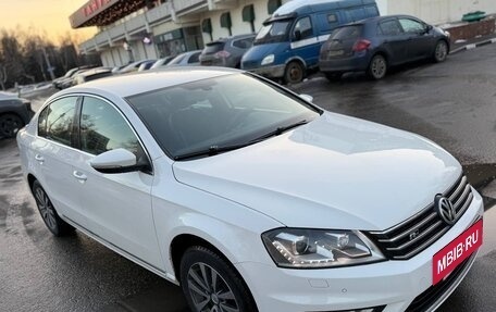 Volkswagen Passat B7, 2013 год, 1 280 000 рублей, 7 фотография