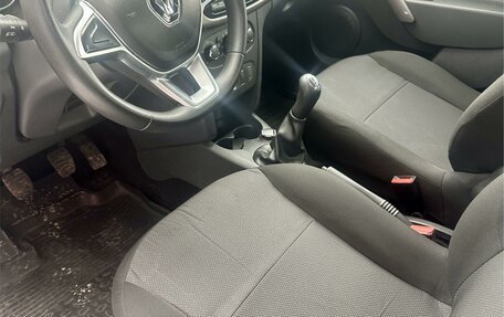 Renault Logan II, 2020 год, 910 000 рублей, 9 фотография