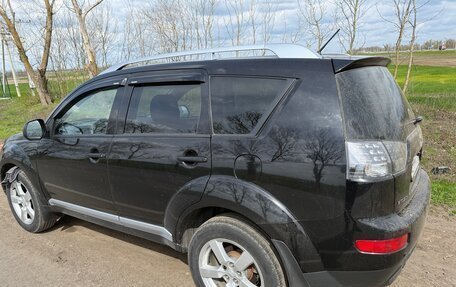 Mitsubishi Outlander III рестайлинг 3, 2008 год, 1 000 000 рублей, 4 фотография