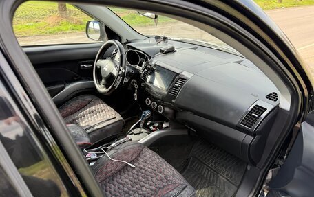 Mitsubishi Outlander III рестайлинг 3, 2008 год, 1 000 000 рублей, 10 фотография