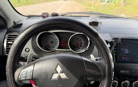 Mitsubishi Outlander III рестайлинг 3, 2008 год, 1 000 000 рублей, 17 фотография