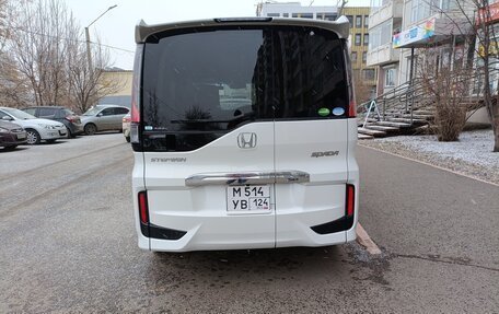 Honda Stepwgn IV, 2021 год, 2 590 000 рублей, 8 фотография