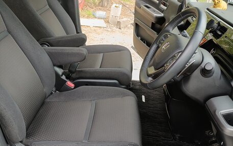 Honda Stepwgn IV, 2021 год, 2 590 000 рублей, 21 фотография