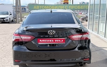 Toyota Camry, 2021 год, 3 750 000 рублей, 5 фотография