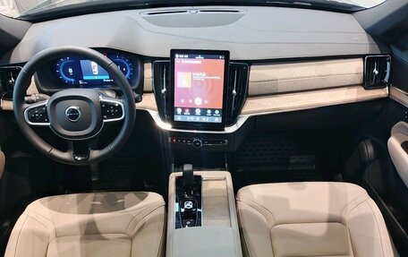 Volvo XC90 II рестайлинг, 2025 год, 8 999 000 рублей, 7 фотография