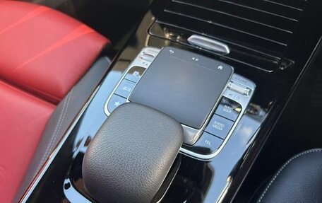 Mercedes-Benz A-Класс, 2022 год, 1 720 000 рублей, 10 фотография