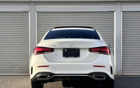 Mercedes-Benz A-Класс, 2022 год, 1 720 000 рублей, 5 фотография