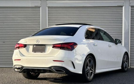 Mercedes-Benz A-Класс, 2022 год, 1 720 000 рублей, 4 фотография