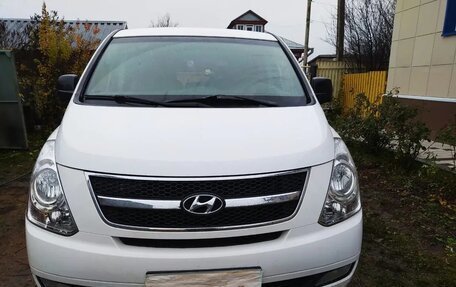 Hyundai Grand Starex Grand Starex I рестайлинг 2, 2013 год, 1 600 000 рублей, 2 фотография