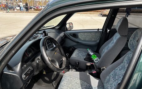 Chevrolet Niva I рестайлинг, 2004 год, 450 000 рублей, 9 фотография