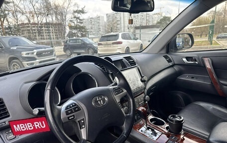 Toyota Highlander III, 2013 год, 2 150 000 рублей, 15 фотография