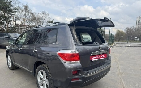 Toyota Highlander III, 2013 год, 2 150 000 рублей, 9 фотография