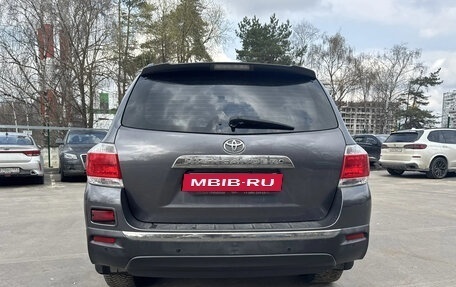 Toyota Highlander III, 2013 год, 2 150 000 рублей, 8 фотография