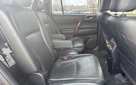 Toyota Highlander III, 2013 год, 2 150 000 рублей, 22 фотография