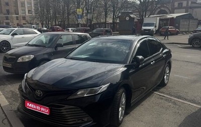 Toyota Camry, 2019 год, 2 400 000 рублей, 1 фотография