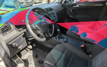 Volkswagen Tiguan II, 2019 год, 3 600 000 рублей, 4 фотография