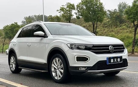 Volkswagen T-Roc I, 2021 год, 2 000 000 рублей, 3 фотография