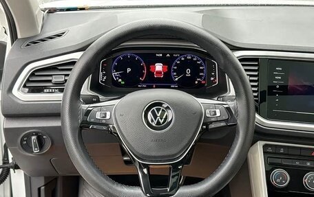 Volkswagen T-Roc I, 2021 год, 2 000 000 рублей, 7 фотография