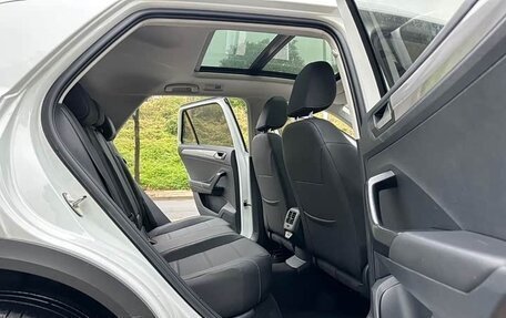 Volkswagen T-Roc I, 2021 год, 2 000 000 рублей, 12 фотография