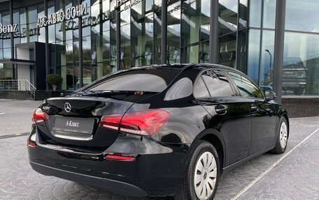 Mercedes-Benz A-Класс, 2019 год, 1 799 000 рублей, 2 фотография