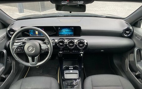 Mercedes-Benz A-Класс, 2019 год, 1 799 000 рублей, 6 фотография