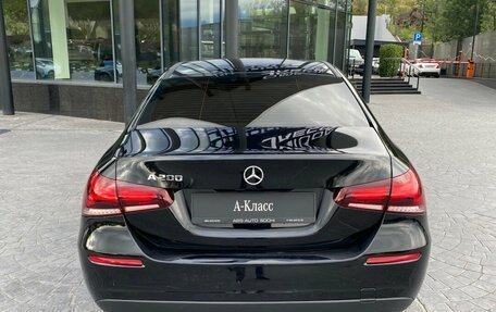 Mercedes-Benz A-Класс, 2019 год, 1 799 000 рублей, 4 фотография