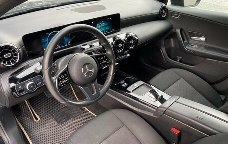 Mercedes-Benz A-Класс, 2019 год, 1 799 000 рублей, 5 фотография