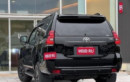 Toyota Land Cruiser Prado 150 рестайлинг 2, 2023 год, 6 300 000 рублей, 4 фотография