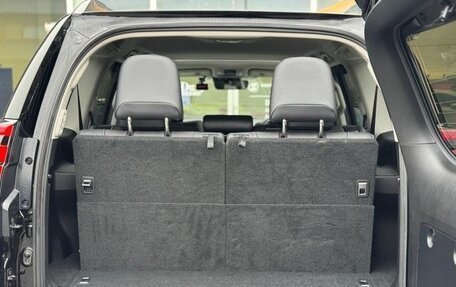 Toyota Land Cruiser Prado 150 рестайлинг 2, 2023 год, 6 300 000 рублей, 14 фотография