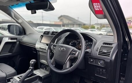 Toyota Land Cruiser Prado 150 рестайлинг 2, 2023 год, 6 300 000 рублей, 18 фотография