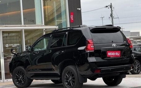 Toyota Land Cruiser Prado 150 рестайлинг 2, 2023 год, 6 300 000 рублей, 8 фотография