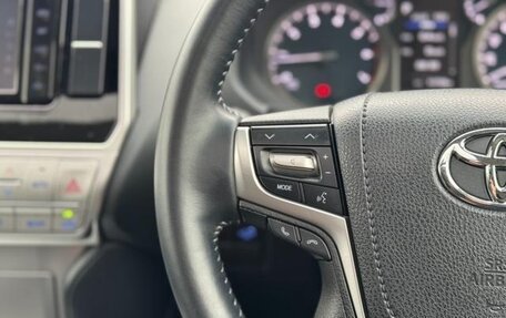 Toyota Land Cruiser Prado 150 рестайлинг 2, 2023 год, 6 300 000 рублей, 23 фотография