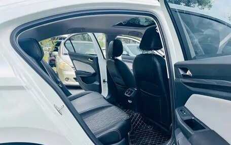 Volkswagen Bora, 2023 год, 1 900 000 рублей, 11 фотография