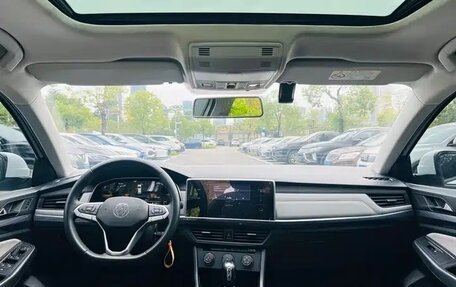 Volkswagen Bora, 2023 год, 1 900 000 рублей, 10 фотография