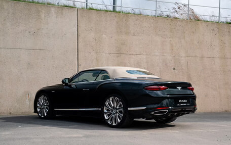 Bentley Continental GT, 2026 год, 49 000 000 рублей, 14 фотография