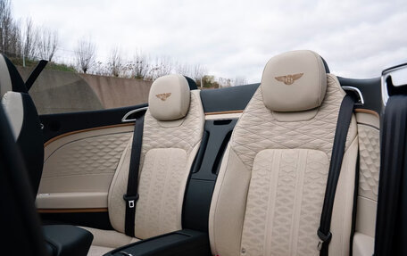 Bentley Continental GT, 2026 год, 49 000 000 рублей, 35 фотография