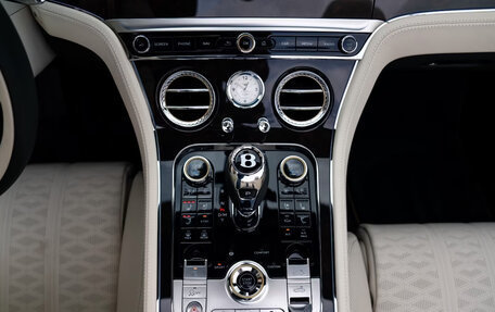 Bentley Continental GT, 2026 год, 49 000 000 рублей, 26 фотография