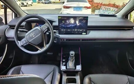 Toyota Corolla, 2026 год, 1 940 000 рублей, 12 фотография