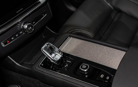 Volvo XC90 II рестайлинг, 2025 год, 14 000 000 рублей, 25 фотография