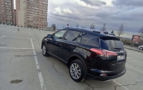 Toyota RAV4, 2018 год, 2 620 000 рублей, 9 фотография