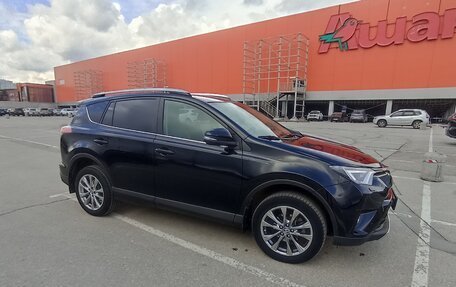 Toyota RAV4, 2018 год, 2 620 000 рублей, 13 фотография